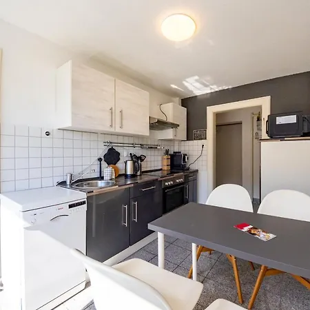 Mit Balkon Und Festungsblick Διαμέρισμα *