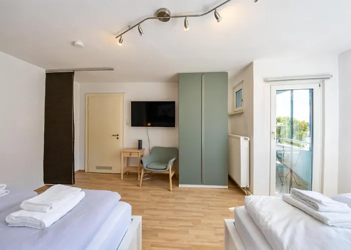 Appartement Mit Balkon Und Festungsblick Würzburg