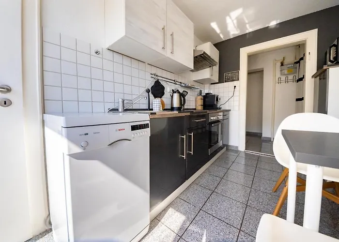 Appartement Mit Balkon Und Festungsblick
